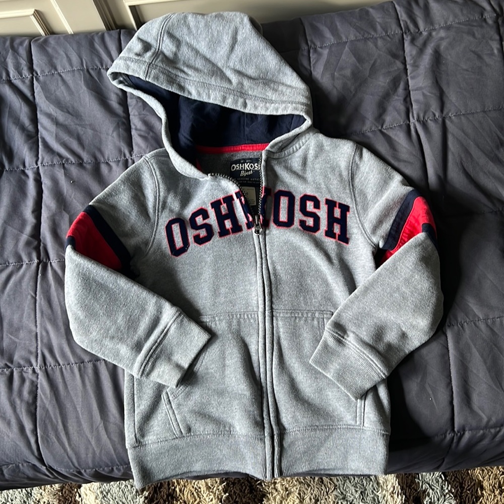 Oshkosh sweatshirt size 6